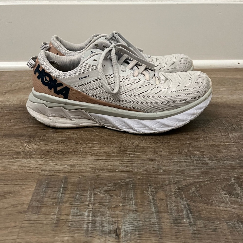 HOKA ARAHI 4 Women’s